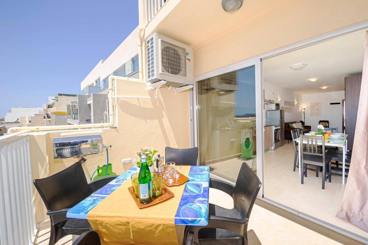 Summer Breeze Apartment With Panoramic Terrace - By Getawaysmalta Mellieha Exterior photo