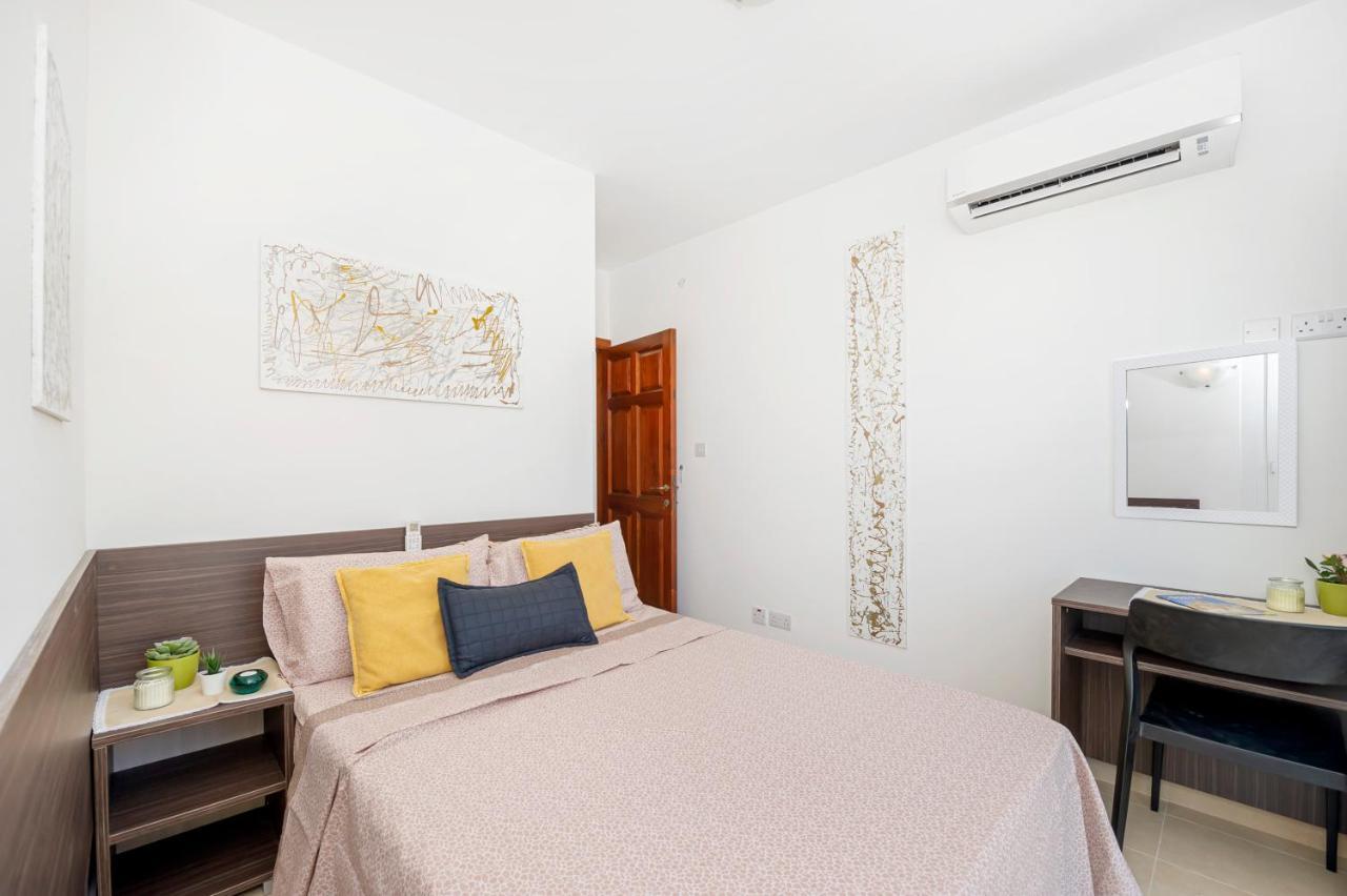 Summer Breeze Apartment With Panoramic Terrace - By Getawaysmalta Mellieha Exterior photo