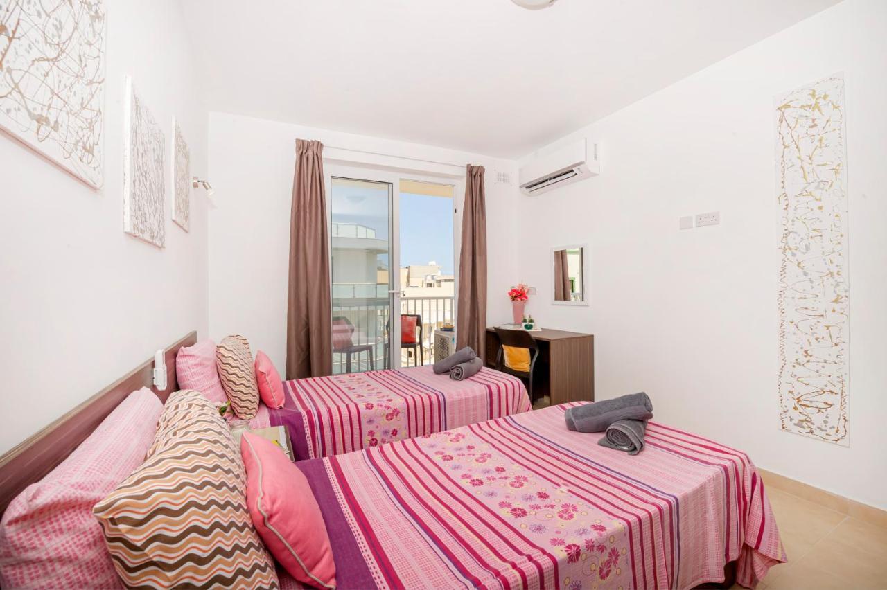 Summer Breeze Apartment With Panoramic Terrace - By Getawaysmalta Mellieha Exterior photo