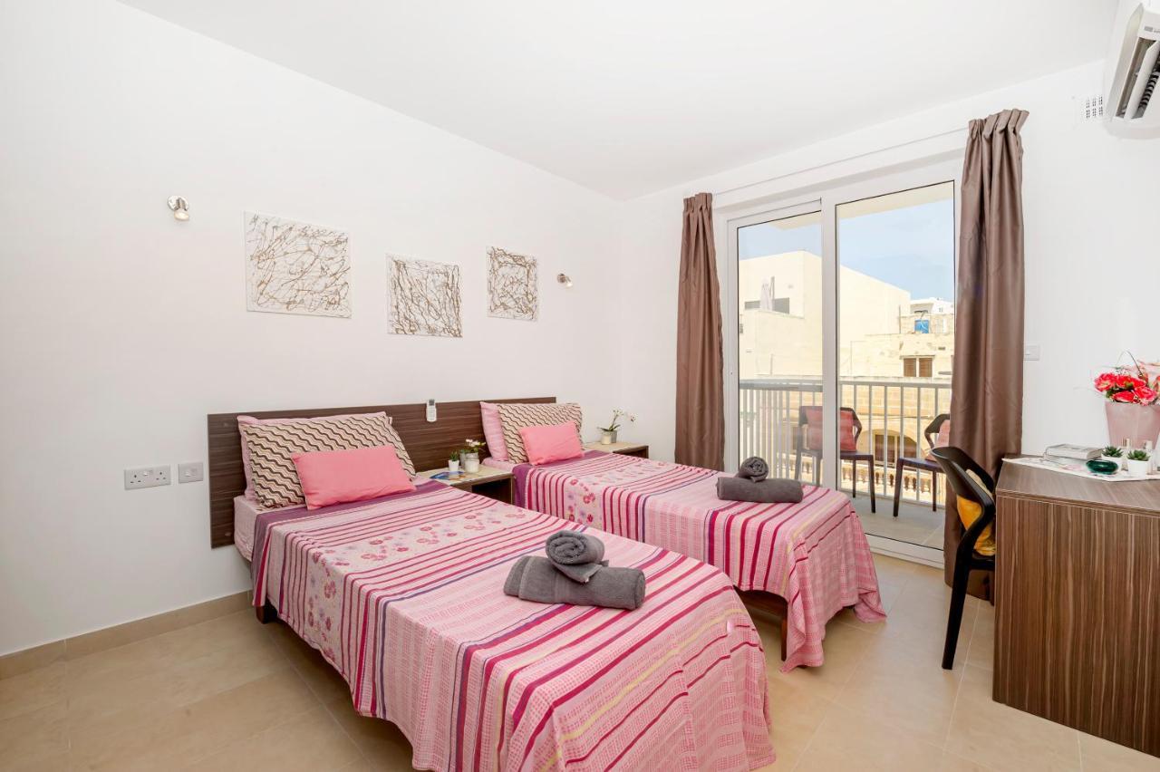 Summer Breeze Apartment With Panoramic Terrace - By Getawaysmalta Mellieha Exterior photo